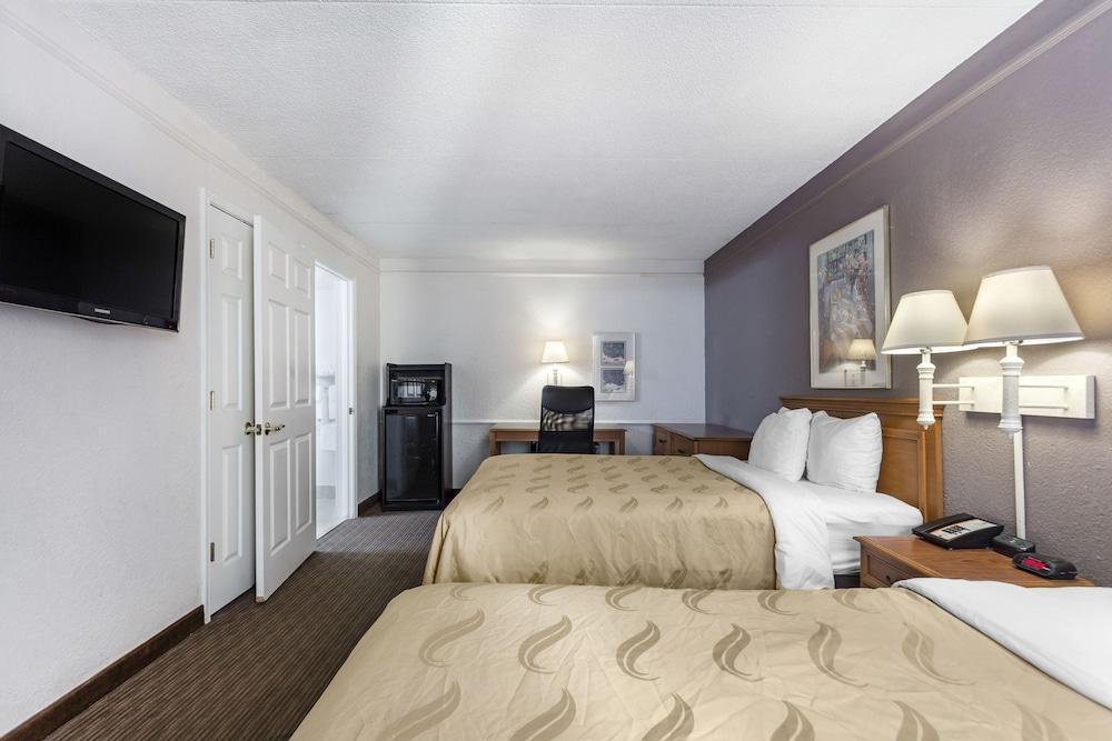 Quality Inn & Suites Airport Charlotte Exteriér fotografie