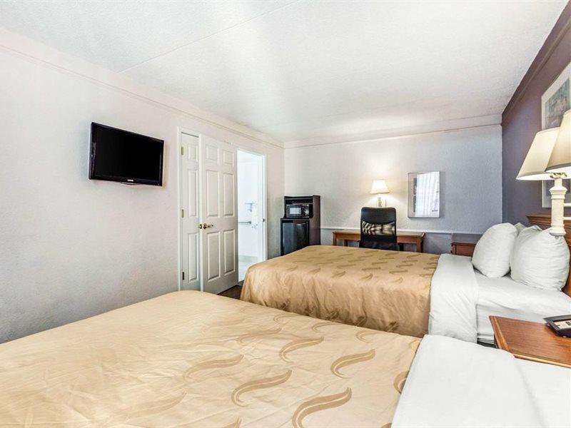 Quality Inn & Suites Airport Charlotte Exteriér fotografie