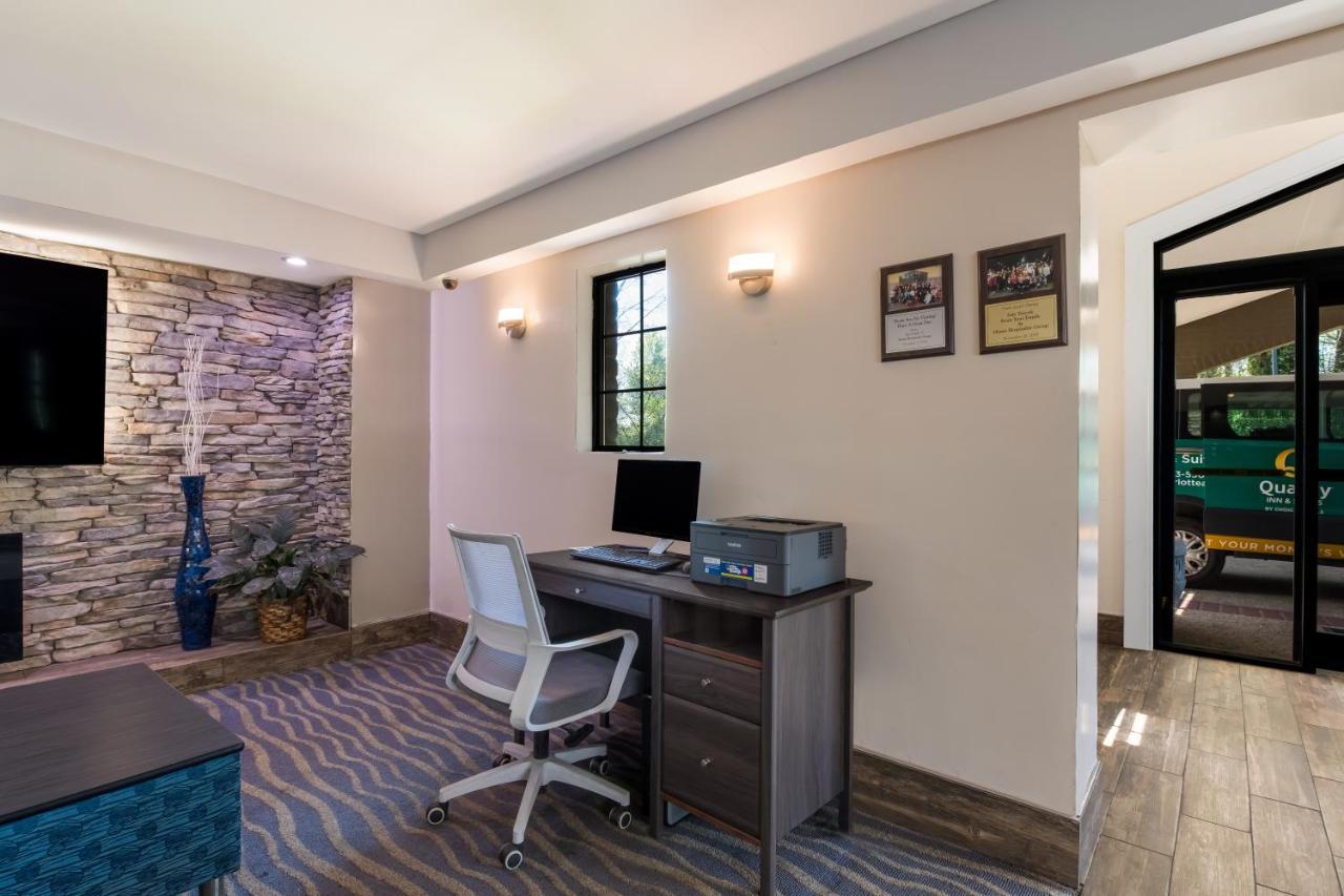 Quality Inn & Suites Airport Charlotte Exteriér fotografie