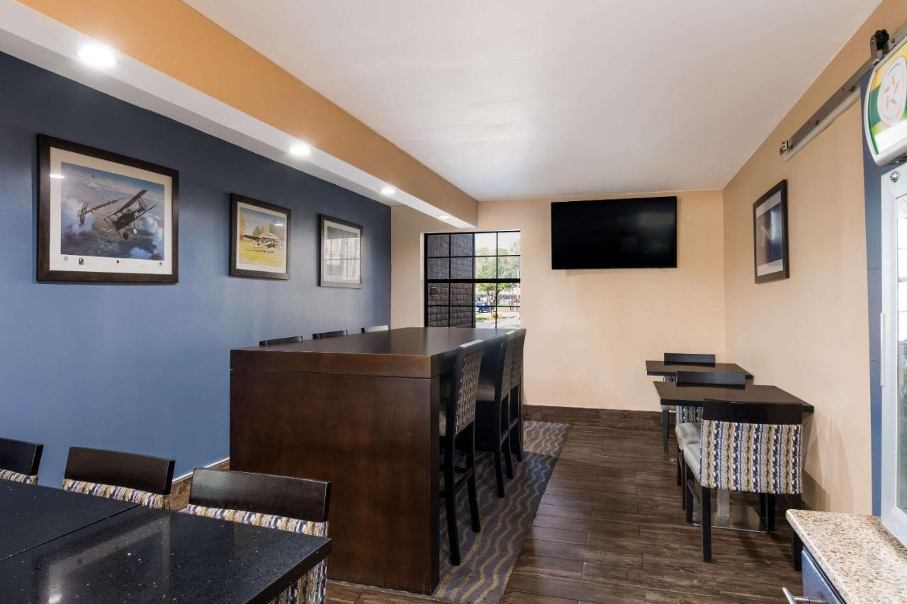 Quality Inn & Suites Airport Charlotte Exteriér fotografie