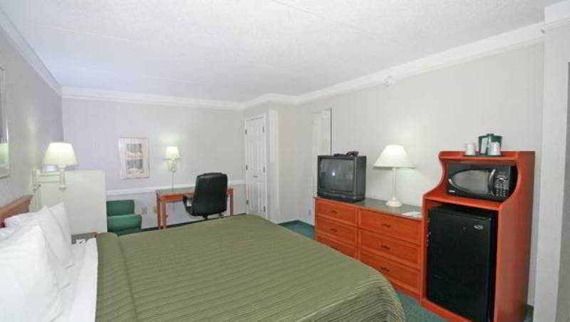 Quality Inn & Suites Airport Charlotte Exteriér fotografie