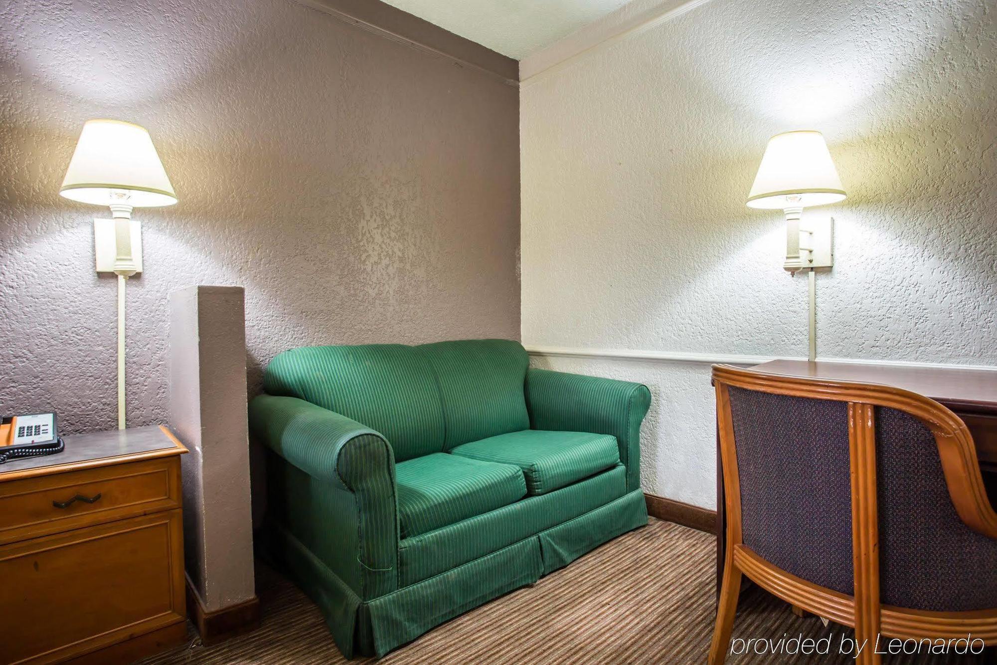 Quality Inn & Suites Airport Charlotte Exteriér fotografie
