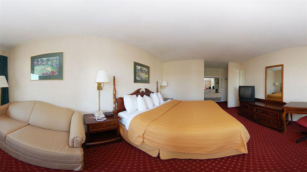 Quality Inn & Suites Airport Charlotte Exteriér fotografie